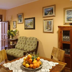  Apartment Casa Antico Borgo Cuseni Italy